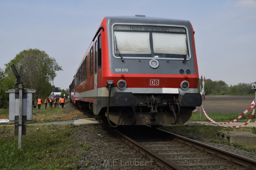 Schwerer VU LKW Zug Bergheim Kenten Koelnerstr P628.JPG - Miklos Laubert